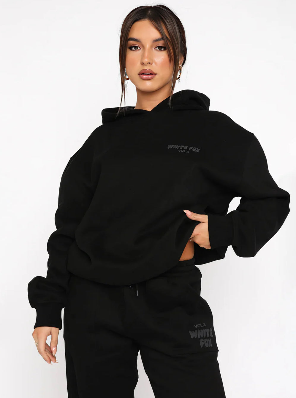 TOPS & HOODIES